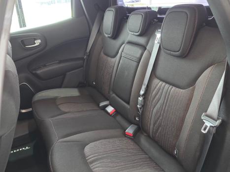 FIAT Toro 2.4 16V 4P MULTIAIR FLEX VOLCANO AUTOM�TICO, Foto 9