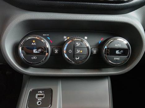 FIAT Toro 2.4 16V 4P MULTIAIR FLEX VOLCANO AUTOM�TICO, Foto 12