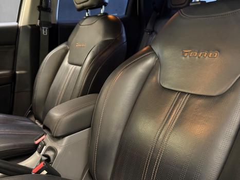 FIAT Toro 2.4 16V 4P MULTIAIR FLEX VOLCANO AUTOM�TICO, Foto 6