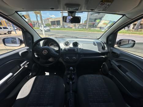 FIAT Uno 1.0 4P FLEX EVO VIVACE CELEBRATION, Foto 8