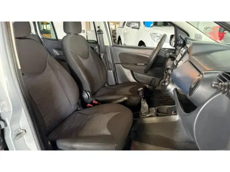 FIAT Uno 1.0 4P FLEX EVO ATTRACTIVE, Foto 8