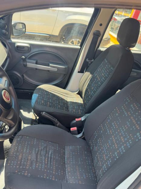 FIAT Uno 1.0 4P FLEX EVO VIVACE CELEBRATION, Foto 9