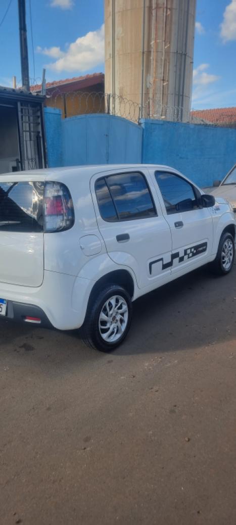 FIAT Uno 1.0 4P FLEX ATTRACTIVE, Foto 2