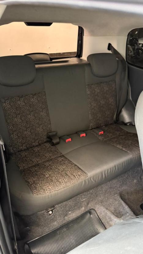 FIAT Uno 1.0 FLEX VIVACE, Foto 11