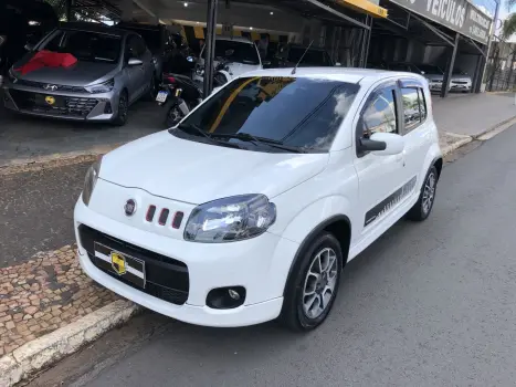 FIAT Uno 1.4 4P FLEX SPORTING, Foto 2 FIAT Uno 1.4 4P FLEX SPORTING, Foto 2