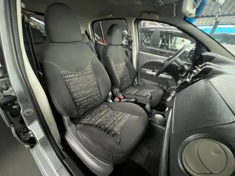 FIAT Uno 1.4 FLEX ATTRACTIVE, Foto 6