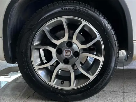 FIAT Uno 1.4 FLEX SPORTING, Foto 9