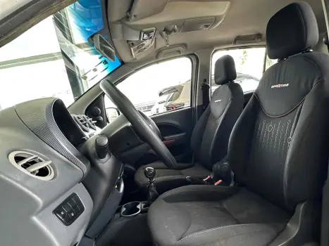 FIAT Uno 1.4 FLEX SPORTING, Foto 15