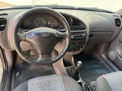 FORD Courier 1.6 FLEX L, Foto 5