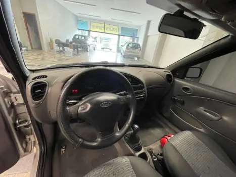 FORD Courier 1.6 FLEX L, Foto 8 FORD Courier 1.6 FLEX L, Foto 8