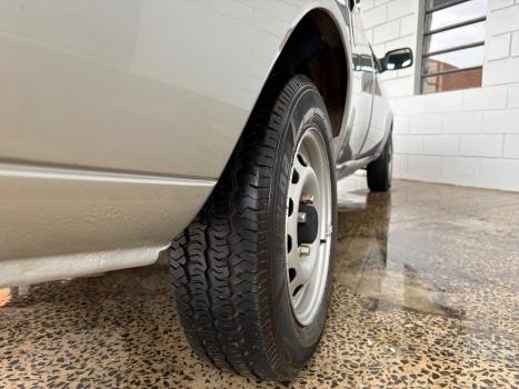 FORD Courier 1.6 L, Foto 10