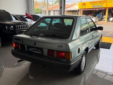 FORD Escort 1.6 XR3, Foto 2