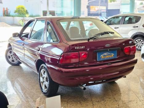 FORD Escort 1.8 16V 4P GLX, Foto 4