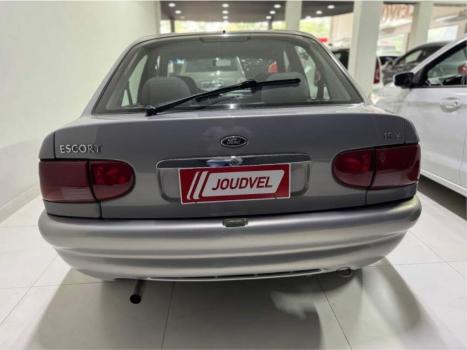 FORD Escort 1.8 I GLX, Foto 3