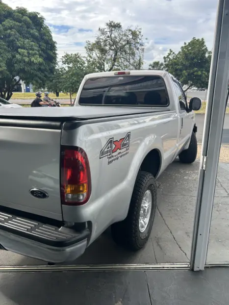 FORD F-250 3.9 XLT 4X4 CABINE SIMPLES DIESEL, Foto 5