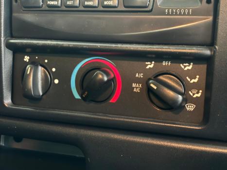 FORD F-250 4.2 V6 XL CABINE SIMPLES, Foto 20