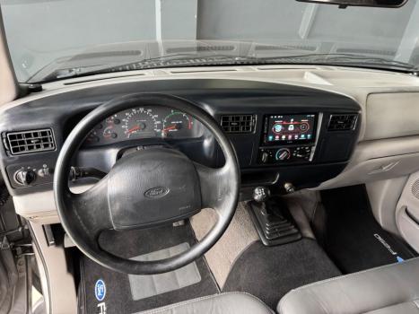 FORD F-250 4.2 XLT TURBO INTERCOOLER CABINE SIMPLES, Foto 16