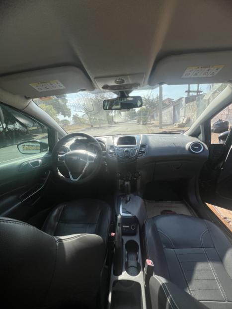 FORD Fiesta Hatch 1.6 16V 4P FLEX TITANIUM POWERSHIFT AUTOMTICO, Foto 5