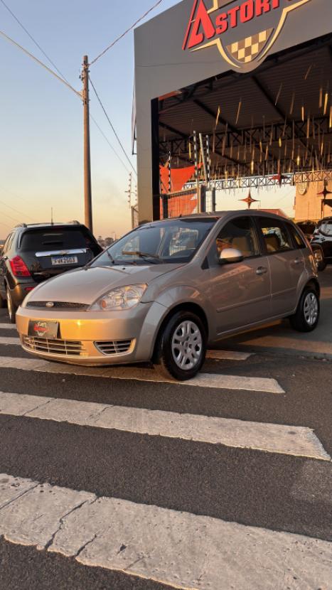 FORD Fiesta Hatch 1.6 4P FLEX, Foto 2