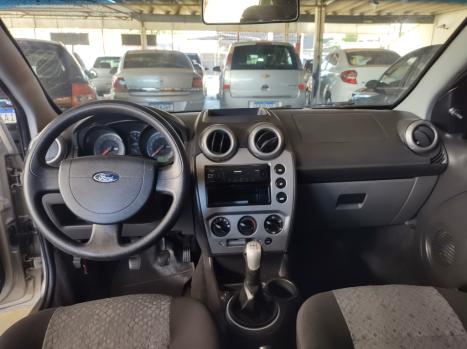 FORD Fiesta Hatch 1.6 4P, Foto 6