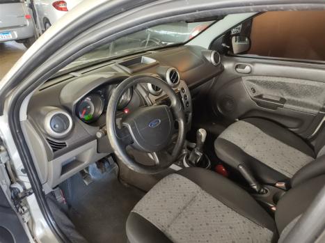 FORD Fiesta Hatch 1.6 4P, Foto 4