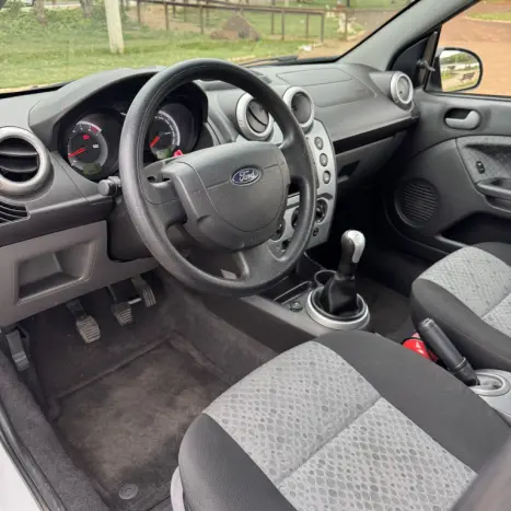 FORD Fiesta Hatch 1.6 16V 4P SE FLEX, Foto 7