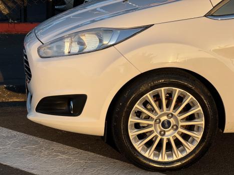 FORD Fiesta Hatch 1.6 16V 4P FLEX TITANIUM PLUS POWERSHIFT AUTOMTICO, Foto 12