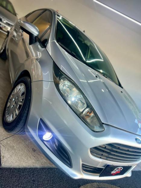 FORD Fiesta Hatch 1.5 16V 4P S FLEX, Foto 7 FORD Fiesta Hatch 1.5 16V 4P S FLEX, Foto 7