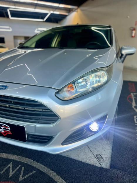 FORD Fiesta Hatch 1.5 16V 4P S FLEX, Foto 8 FORD Fiesta Hatch 1.5 16V 4P S FLEX, Foto 8