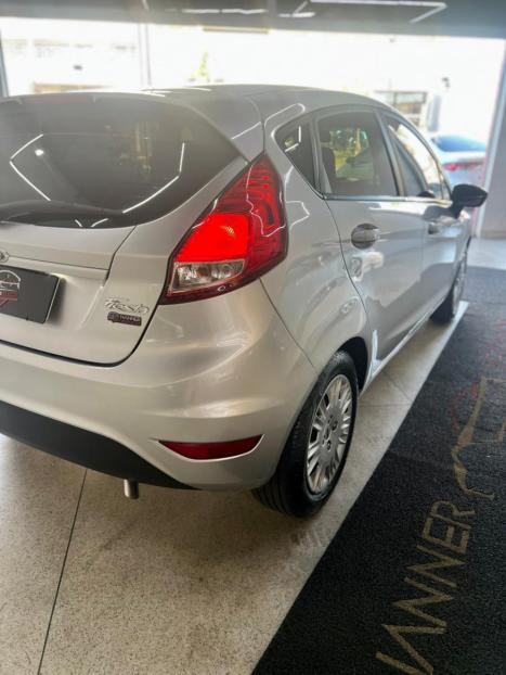 FORD Fiesta Hatch 1.5 16V 4P S FLEX, Foto 9 FORD Fiesta Hatch 1.5 16V 4P S FLEX, Foto 9