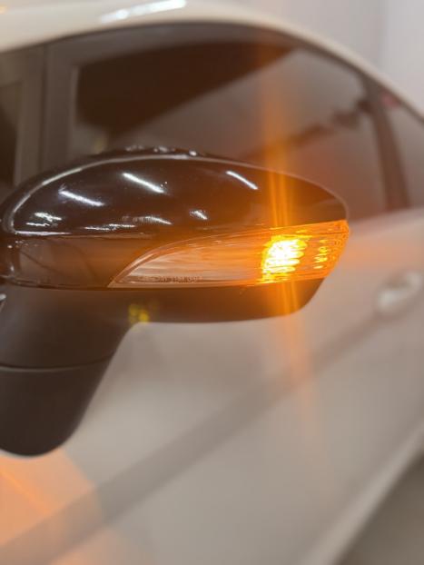 FORD Fiesta Hatch 1.6 4P TITANIUM FLEX, Foto 17