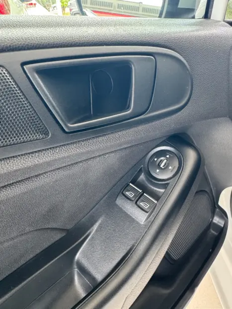 FORD Fiesta Hatch 1.5 16V 4P S FLEX, Foto 13