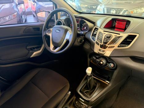 FORD Fiesta Hatch 1.6 4P SE PLUS FLEX, Foto 2