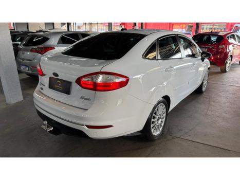 FORD Fiesta Hatch 1.6 4P FLEX TITANIUM POWERSHIFT AUTOMTICO, Foto 4