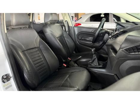 FORD Fiesta Hatch 1.6 4P FLEX TITANIUM POWERSHIFT AUTOMTICO, Foto 22