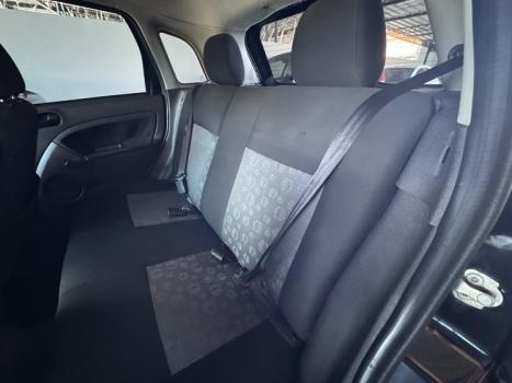 FORD Fiesta Hatch 1.6, Foto 8