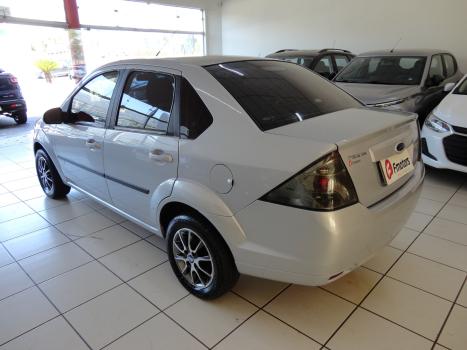 FORD Fiesta Hatch 1.6 4P ROCAM FLEX, Foto 4