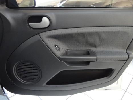 FORD Fiesta Hatch 1.6 4P ROCAM FLEX, Foto 6