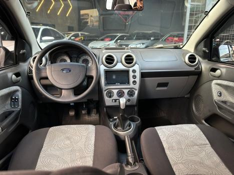 FORD Fiesta Hatch 1.6 CLASS, Foto 12