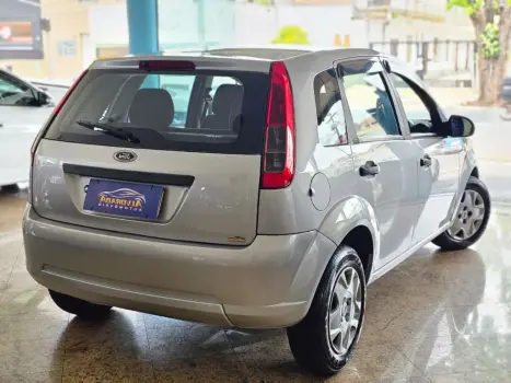 FORD Fiesta Hatch 1.6, Foto 3