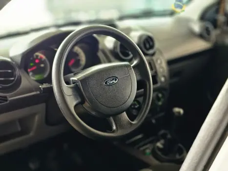 FORD Fiesta Hatch 1.6, Foto 5