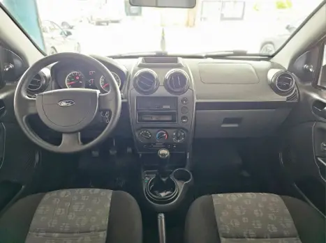 FORD Fiesta Hatch 1.6, Foto 6