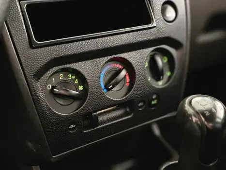 FORD Fiesta Hatch 1.6, Foto 8