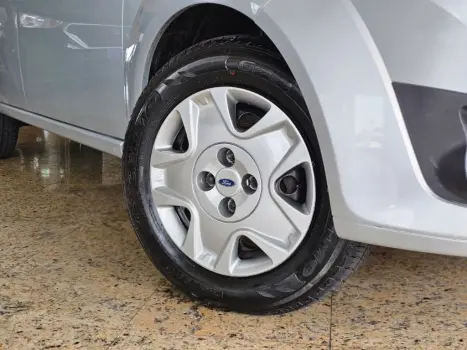 FORD Fiesta Hatch 1.6, Foto 11