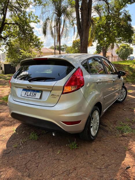 FORD Fiesta Hatch 1.5 16V 4P S FLEX, Foto 8