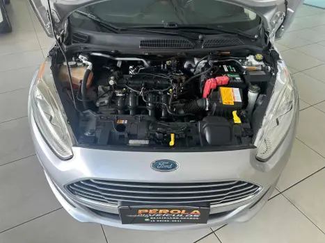 FORD Fiesta Hatch 1.6 4P FLEX TITANIUM POWERSHIFT AUTOM�TICO, Foto 14