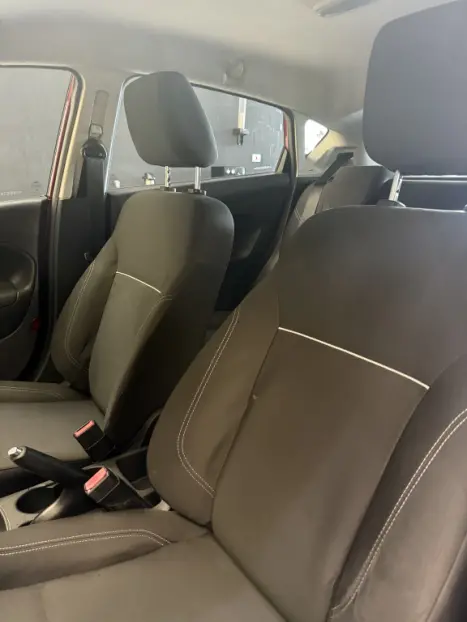 FORD Fiesta Hatch 1.6 16V 4P FLEX TITANIUM POWERSHIFT AUTOM�TICO, Foto 6