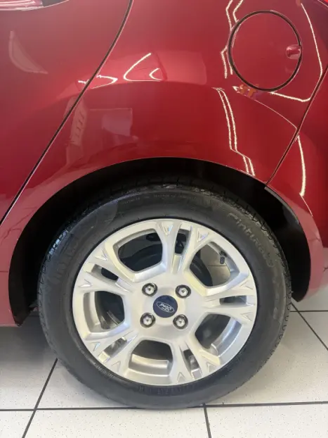 FORD Fiesta Hatch 1.6 16V 4P FLEX TITANIUM POWERSHIFT AUTOM�TICO, Foto 9