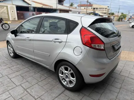 FORD Fiesta Hatch 1.6 4P SE FLEX, Foto 6
