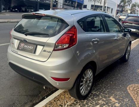 FORD Fiesta Hatch 1.6 16V 4P FLEX TITANIUM POWERSHIFT AUTOM�TICO, Foto 2